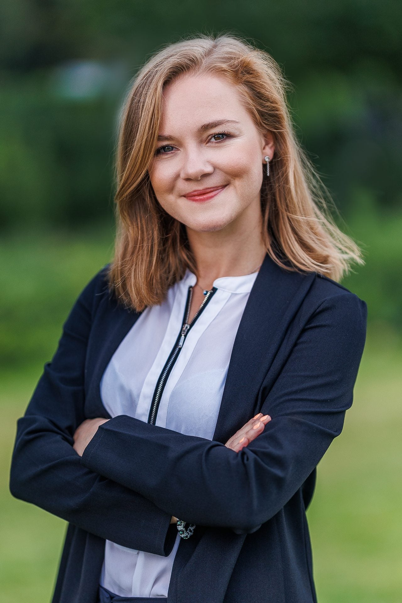 Portret korporacyjny w plenerze, zdjęcie na stronę firmową